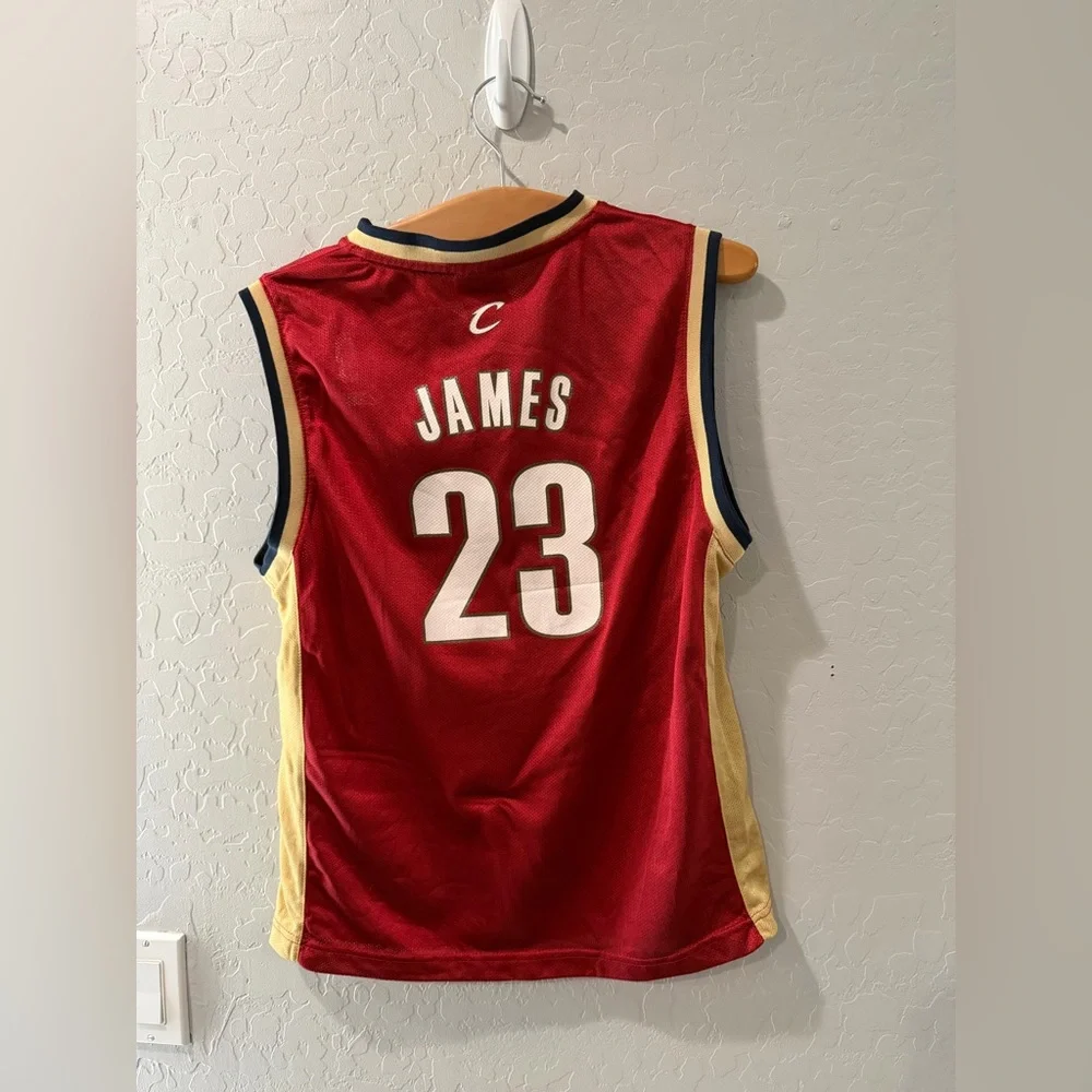 Reebok‎ LeBron James Cleveland Cavaliers Jersey Youth Large Bin 2